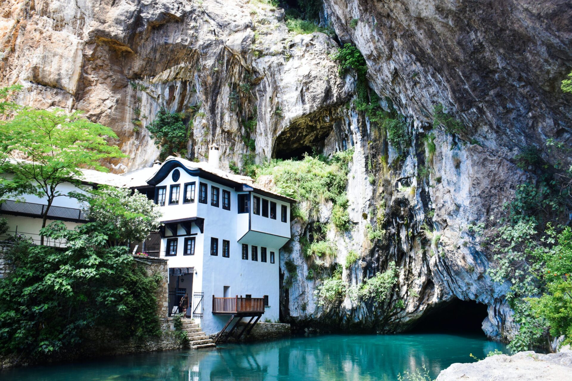 Top Reasons Why You Must Visit Bosnia & Herzegovina — Voyazor Cheap